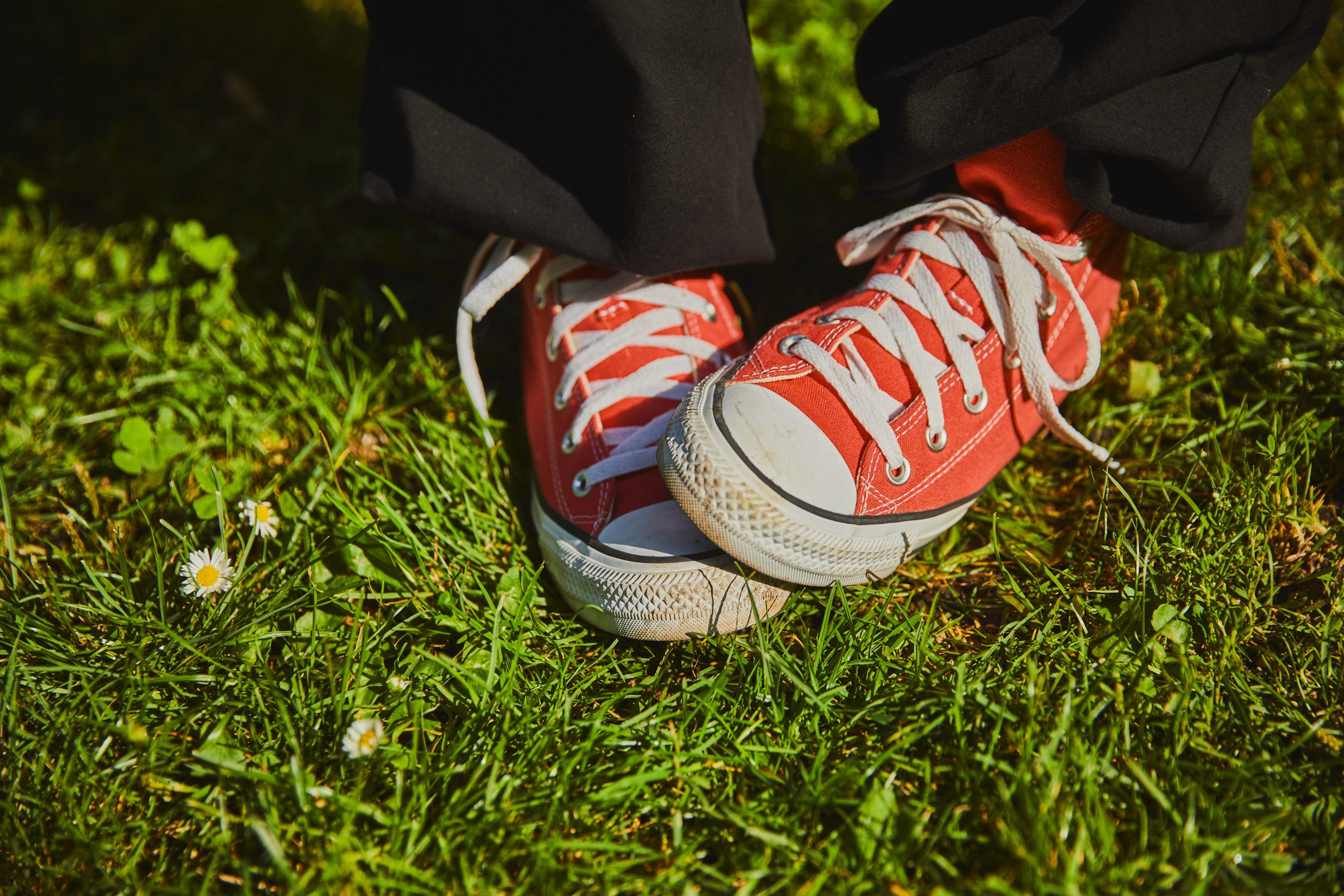 portraits_isas_bauchgefuehl_01_park-288_Julia-Schwendner-scaled